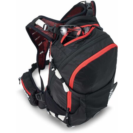 USWE Protektor-Rucksack Flow schwarz/rot 16 L