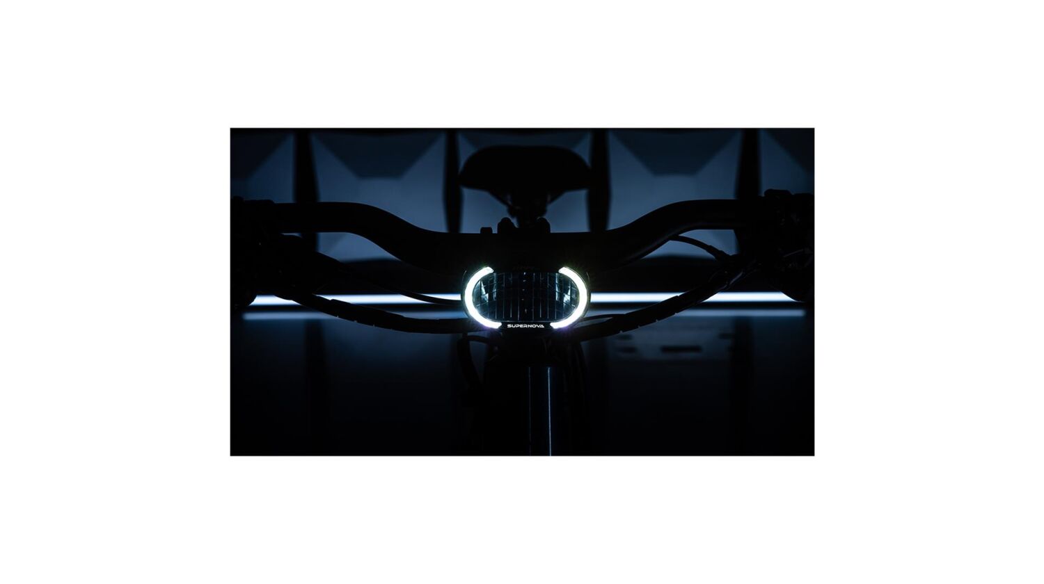 Supernova M99 Pro 2 E-25 LED-Frontscheinwerfer black