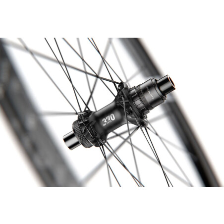 DT Swiss G 1800 Spline 25 Hinterrad 28&quot;, Center Lock, Felgenh&ouml;he 25 mm, Freilaufk&ouml;rper Sram XD Road f&uuml;r Steckachse 12/142 mm TA, Ratchet LN