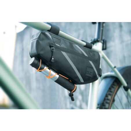 SKS GERMANY Explore Rahmentasche black 2.7 L