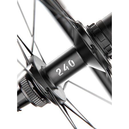 DT Swiss GRC 1400 Dicut 30 Hinterrad 28&quot;  Carbon, Center Lock, Felgenh&ouml;he 30 mm, Freilaufk&ouml;rper Shimano Road 11-fach f&uuml;r Steckachse 12/142 mm TA, Ratchet EXP