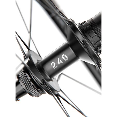 DT Swiss GRC 1400 Dicut 30 Vorderrad 28&quot; Carbon, Center Lock, Felgenh&ouml;he f&uuml;r Steckachse 12/100 TA