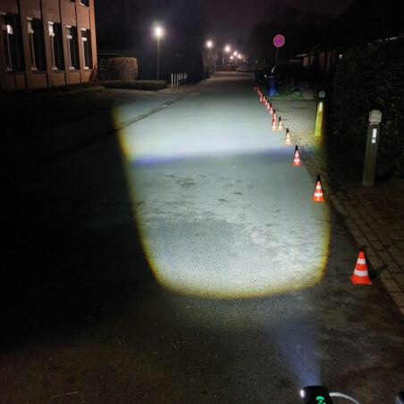 Lunivo Frontscheinwerfer Polar F150 Alu Akku Premium Licht schwarz