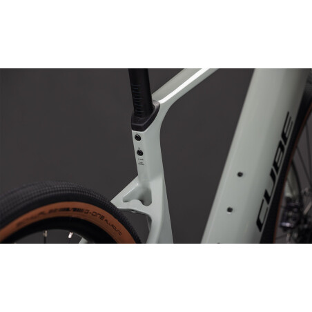 Cube Nuroad Hybrid C:62 Race 400 Wh X E-Gravel Rad Diamant 28&quot; reedbeige&acute;n&acute;black