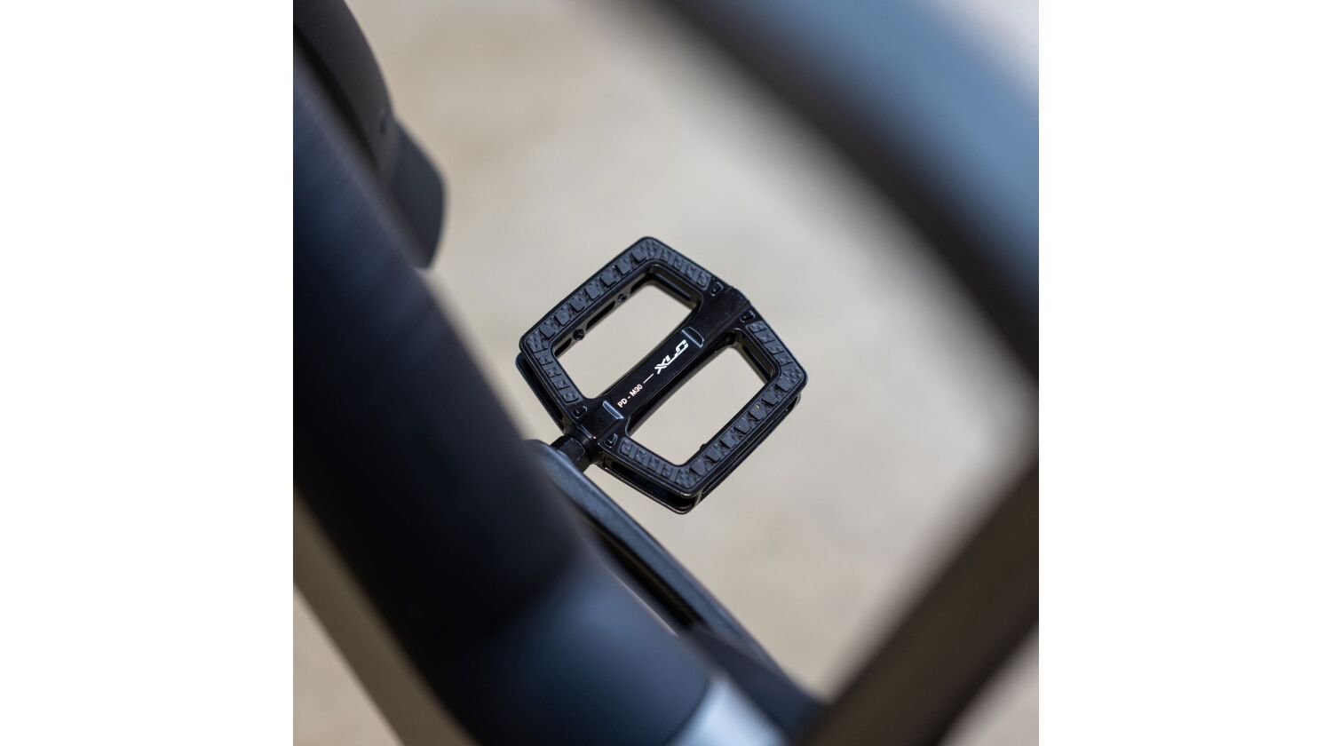XLC Flat Pedal PD-M30 schwarz mit Reflektor