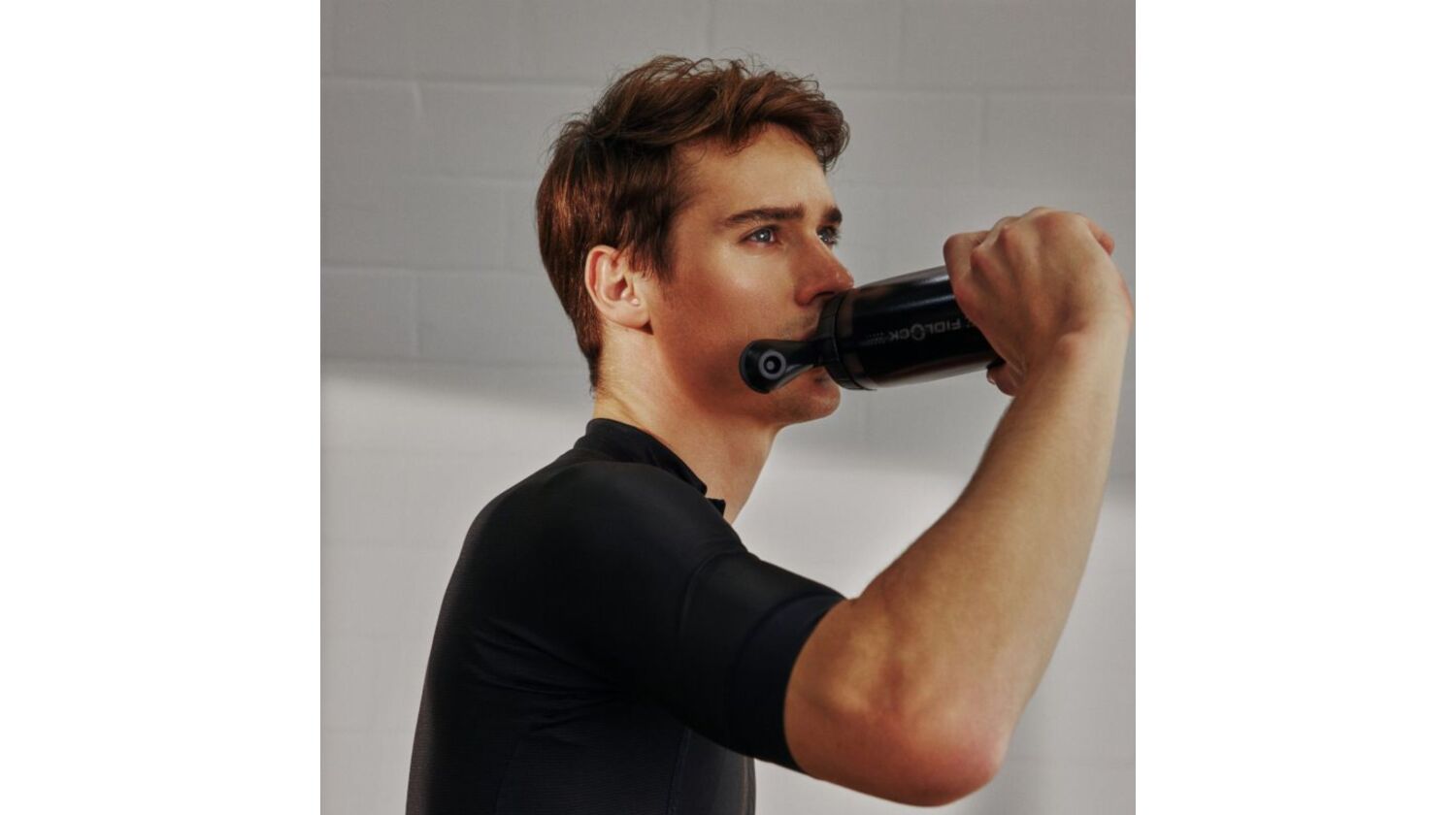 Fidlock Twist Trinkflasche inkl. magnet-mechanischem Flaschenhaltersystem für Fahrradrahmen 590 ml