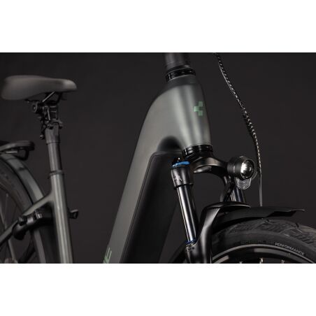 Cube Kathmandu Hybrid Deluxe Pro 800 Wh E-Bike Easy Entry 28" blackforest&acute;n&acute;chrome