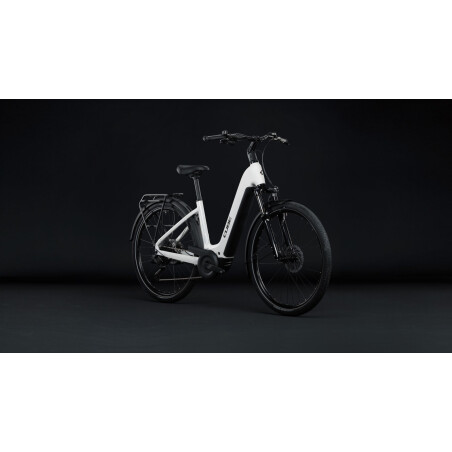 Cube Touring Hybrid One 600 Wh E-Bike Easy Entry 28" metallicwhite&acute;n&acute;chrome