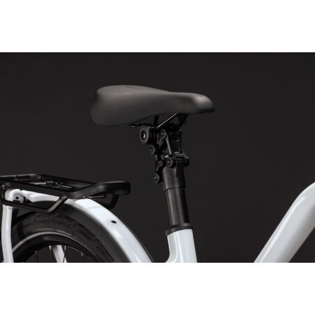 Cube Kathmandu Hybrid Deluxe Pro 800 Wh E-Bike Trapeze 28" metallicwhite&acute;n&acute;chrome