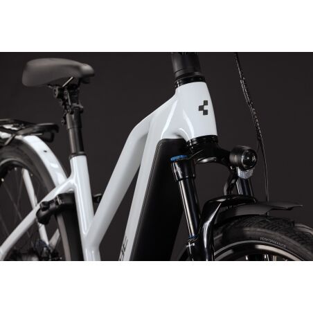Cube Kathmandu Hybrid Deluxe Pro 800 Wh E-Bike Trapeze 28" metallicwhite&acute;n&acute;chrome