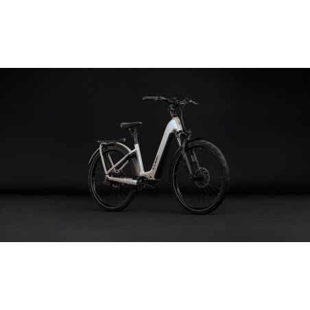 Cube Kathmandu Hybrid Deluxe EXC 800 Wh E-Trekkingbike Easy Entry 28" glintsand&acute;n&acute;black inkl. ACID Einsteckkette + ACID Seitentaschen SMLink