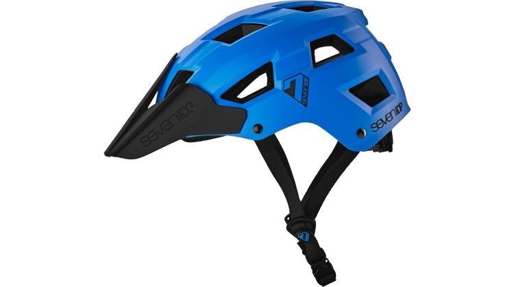 7iDP M5 Helm blau