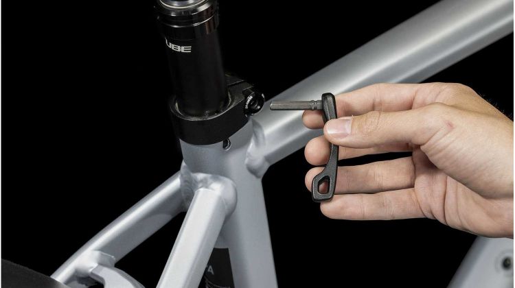 Cube Nuride Hybrid EXC Allroad 625 Wh E-Bike Diamant 28 polarsilver´n´black