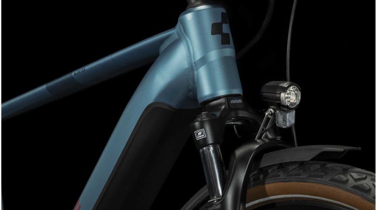 Cube Nuride Hybrid Performance Allroad 500 Wh E-Bike Trapeze 28 metalblue´n´red