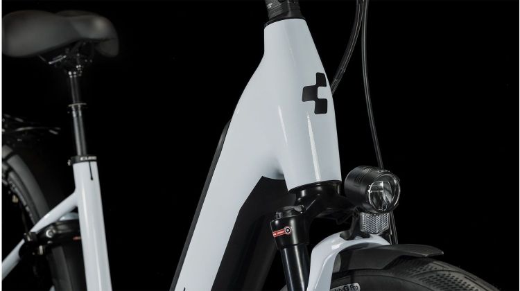 Cube Supreme RT Hybrid EXC 500 Wh E-Bike Easy Entry 28 flashwite´n´black